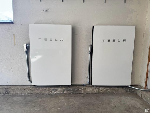 8463 S Jackson Hole Dr E, Sandy, UT 84093 - detailed view of a power storage unit