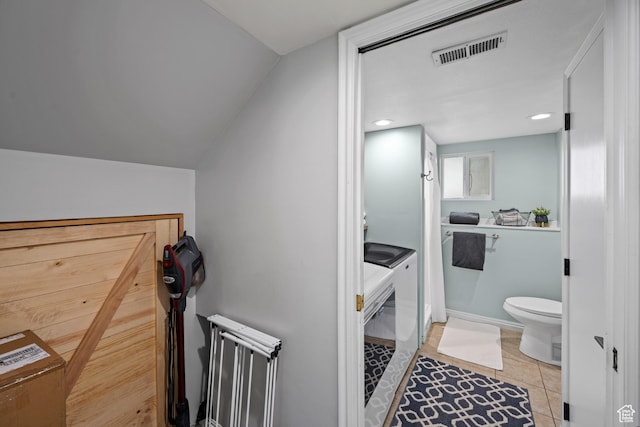 318 W 850 N, Springville, UT 84663 - bathroom featuring tile patterned flooring, washer and dryer, recessed lighting, and vaulted ceiling
