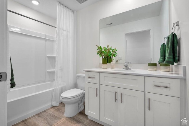 1456 S Staircase Way Unit 4098, Washington, UT 84780 - full bathroom featuring vanity, wood finished floors, and shower / tub combo with curtain
