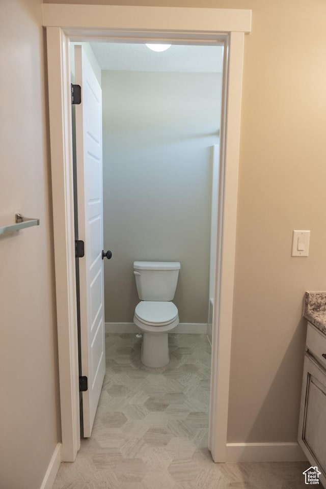 1272 E 1470 N, Payson, UT 84651 - bathroom with baseboards and vanity