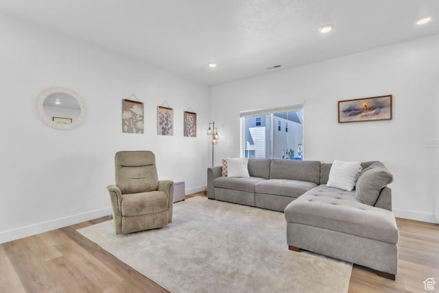 631 W 550 N, Smithfield, UT 84335 - living area with light wood-type flooring and recessed lighting