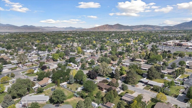 666 E Shelly Ave N, American Fork, UT 84003 - aerial view of property's location featuring mountains and nearby suburban area
