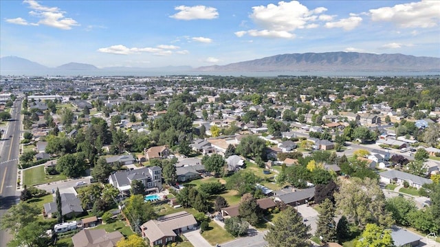 666 E Shelly Ave N, American Fork, UT 84003 - aerial view of property and surrounding area featuring a mountain backdrop and nearby suburban area