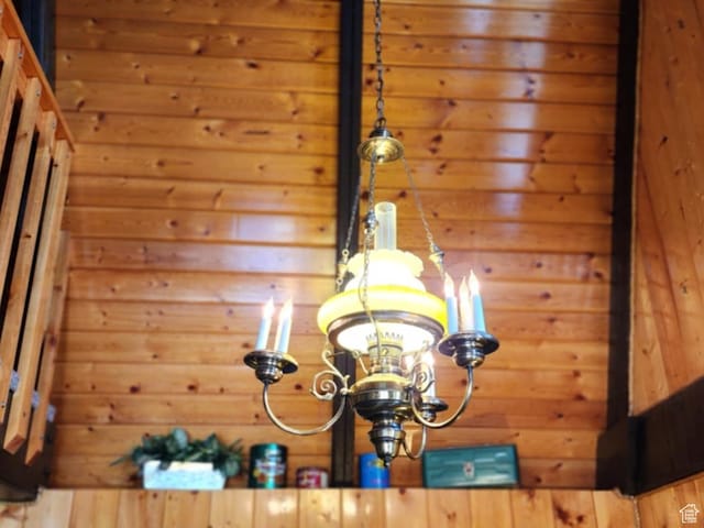11829 Falcon Pt Unit H21, Huntsville, UT 84317 - detailed view of a chandelier