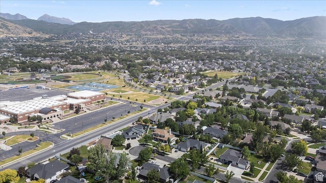 692 E Country Breeze Cir S, Draper, UT 84020 - view of property location featuring mountains and nearby suburban area