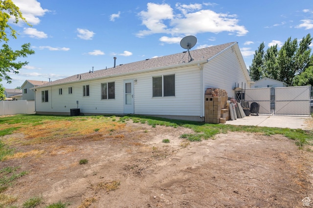 1520 W 300 S, Lehi, UT 84043 - rear view of property featuring a gate