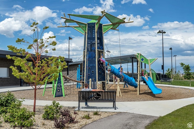 10253 S Clarks Hill Dr, South Jordan, UT 84009 - view of communal playground