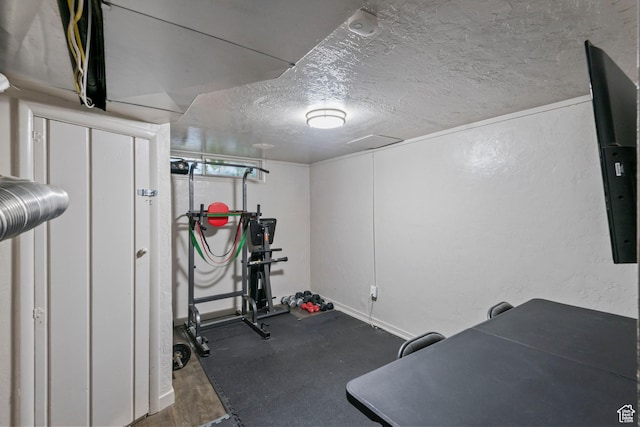 565 W 300 S, Provo, UT 84601 - workout room featuring a textured ceiling and baseboards