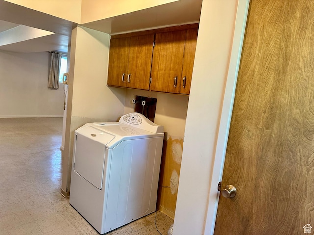 372 E 800 N, Logan, UT 84321 - laundry room with washer / clothes dryer and cabinet space