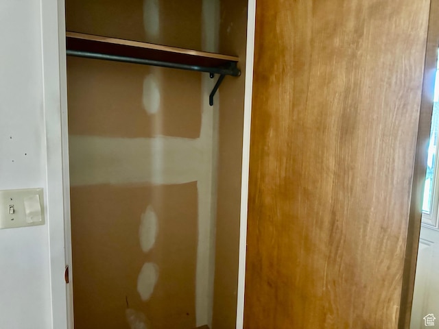 372 E 800 N, Logan, UT 84321 - view of closet