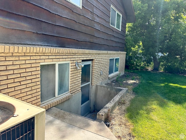 372 E 800 N, Logan, UT 84321 - entrance to property featuring a lawn and brick siding