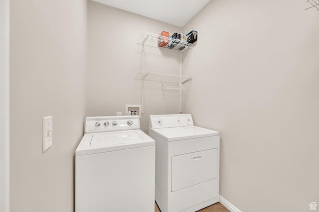 923 E Absaroka Ct S, Draper, UT 84020 - laundry area with washer and clothes dryer and baseboards