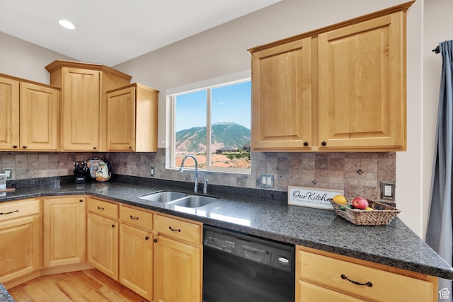 923 E Absaroka Ct S, Draper, UT 84020 - kitchen with dishwasher, light brown cabinets, and light wood-style floors