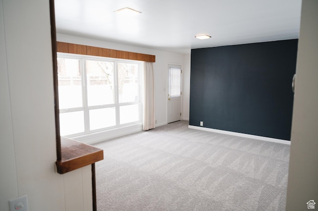 290 N 300 W, Logan, UT 84321 - unfurnished room with carpet and baseboards