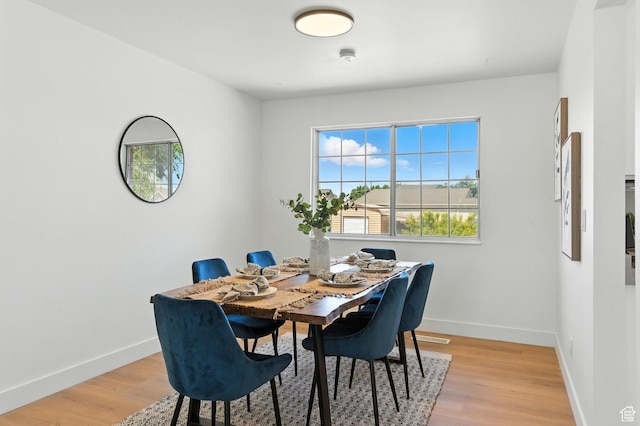 585 N 700 E, Nephi, UT 84648 - dining area featuring baseboards and light wood-style flooring