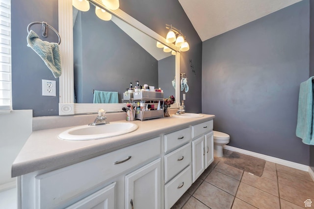 637 W Chase Ln, Centerville, UT 84014 - full bath featuring double vanity, lofted ceiling, and tile patterned flooring