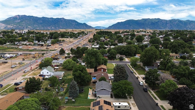 604 W 1750 N, Clinton, UT 84015 - aerial view of a mountainous background