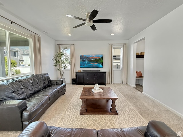 998 W 850 S, Springville, UT 84663 - living area with light carpet and ceiling fan