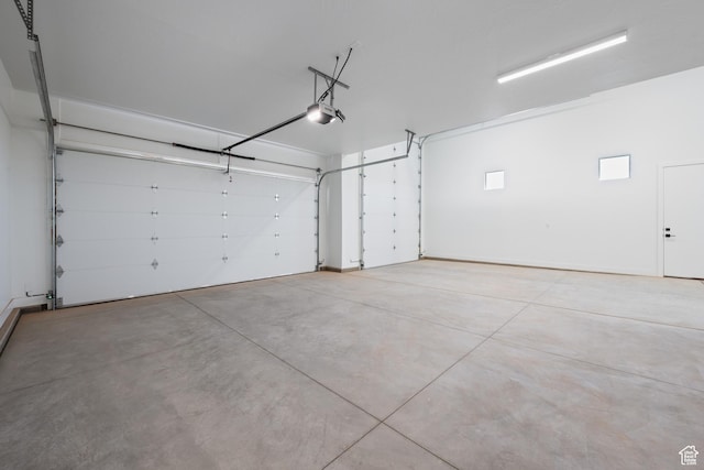 794 S 1690 W, Hurricane, UT 84737 - garage featuring a garage door opener