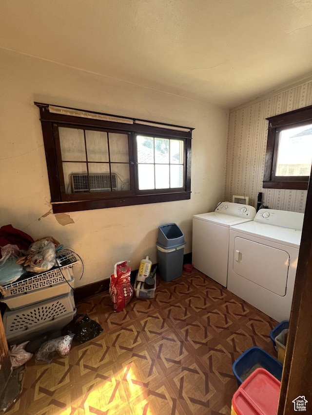72 W 200 N, Price, UT 84501 - laundry room featuring separate washer and dryer
