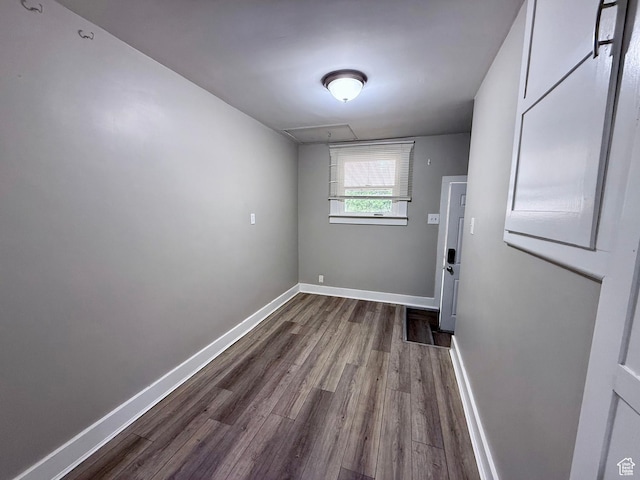 78 N N 3rd St N, Tooele, UT 84074 - entryway featuring dark wood finished floors and baseboards