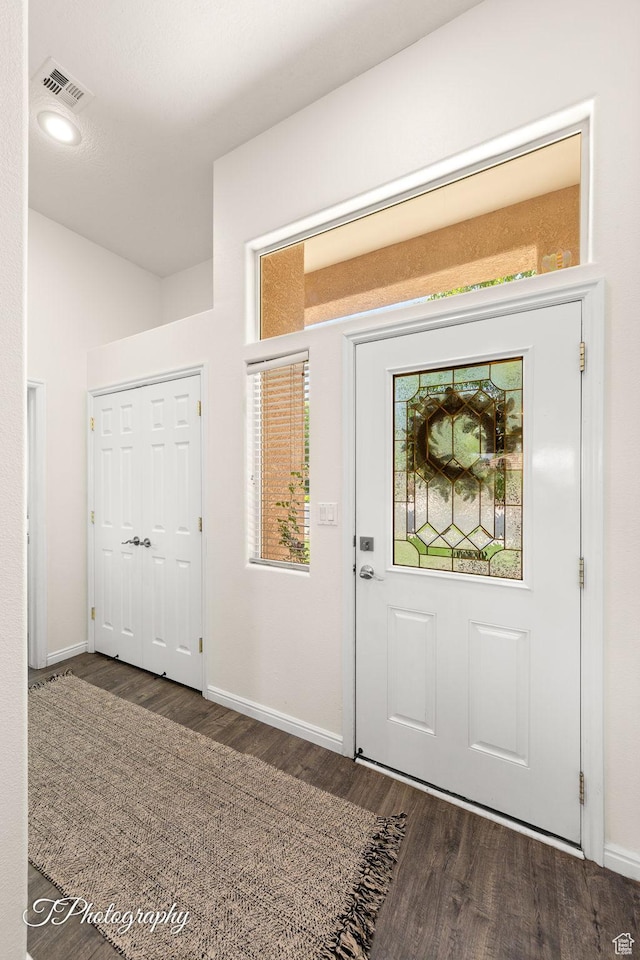 2640 W 200 N, Hurricane, UT 84737 - entryway featuring wood finished floors