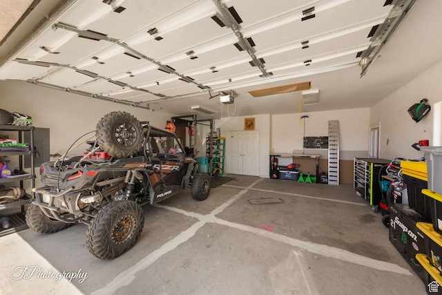 2640 W 200 N, Hurricane, UT 84737 - garage with a garage door opener