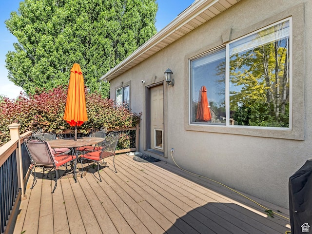 385 W Riverside Ln, Spanish Fork, UT 84660 - deck with outdoor dining space