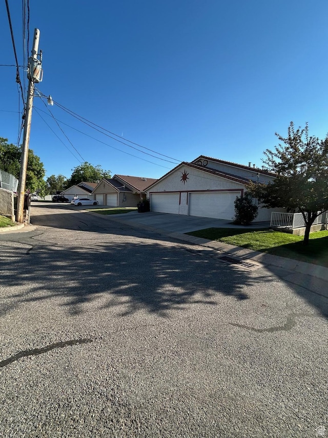 2839 S Vanburen Ave E Unit 8, Ogden, UT 84403 - view of front of property featuring a detached garage