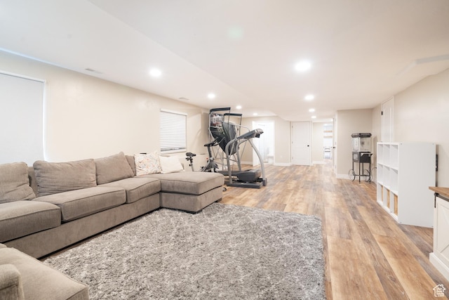 986 View Crest Ln, Kaysville, UT 84037 - living area with light wood-style floors and recessed lighting