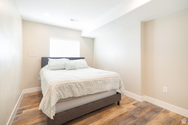 986 View Crest Ln, Kaysville, UT 84037 - bedroom with wood finished floors and recessed lighting