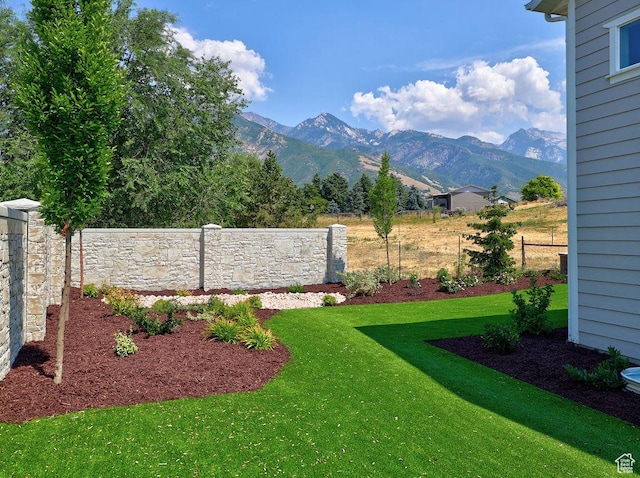 7817 S Danish Pine Ln Unit 101, Cottonwood Heights, UT 84121 - view of yard featuring a mountain view