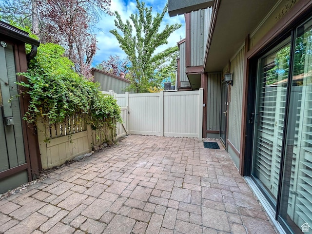 5472 S Tonalea Dr, Murray, UT 84107