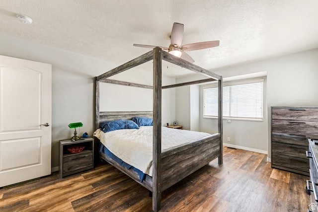 29 N Meadowlark Cir, Grantsville, UT 84029 - bedroom with wood finished floors, a textured ceiling, and a ceiling fan