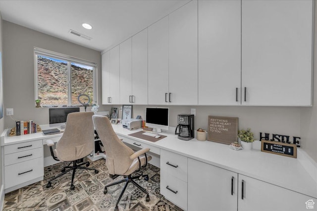 385 E Entrada Dr, Virgin, UT 84779 - home office featuring built in desk