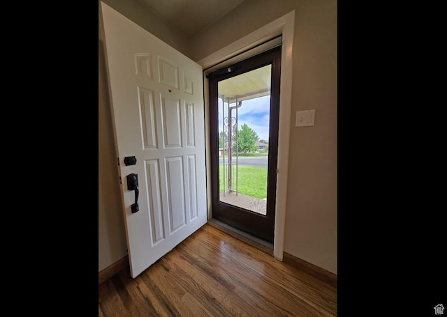 638 E 1050 N, Bountiful, UT 84010 - foyer entrance with wood finished floors and baseboards