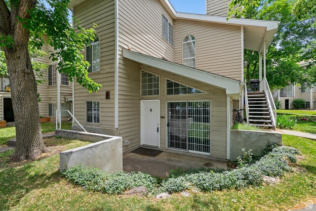 650 S Main St Unit 7105, Bountiful, UT 84010 - property entrance with a chimney
