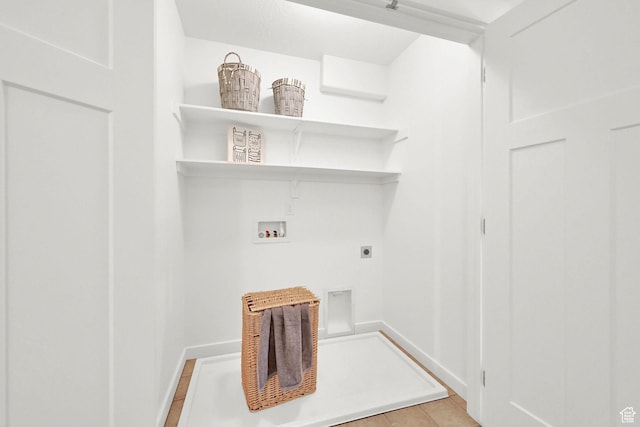 258 W 710 N, Centerville, UT 84014 - laundry room featuring hookup for a washing machine, hookup for an electric dryer, and light wood-style flooring
