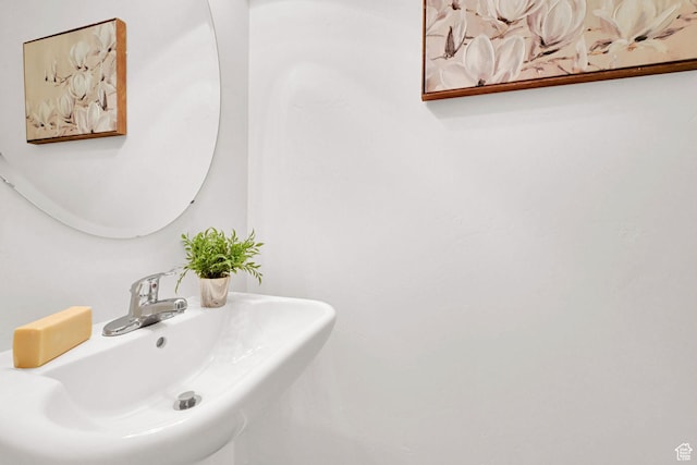 258 W 710 N, Centerville, UT 84014 - bathroom with a sink