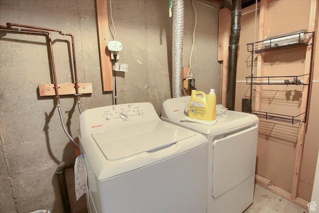 1714 E 5825 S, South Ogden, UT 84403 - laundry room featuring washing machine and clothes dryer
