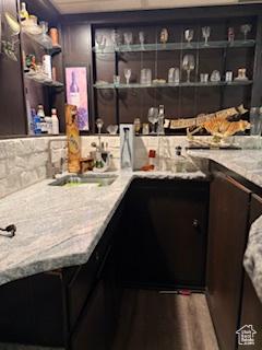 3035 Brinker Ave, Ogden, UT 84403 - bar with a sink and decorative backsplash