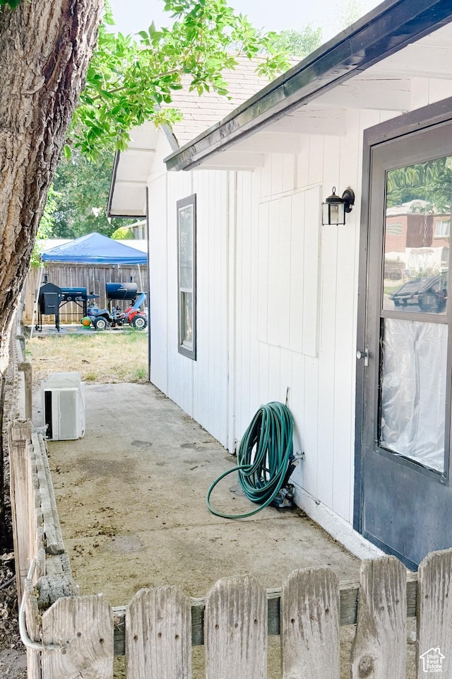 311 W Center St, Springville, UT 84663 - doorway to property featuring a patio area
