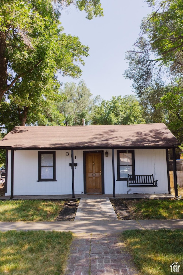 311 W Center St, Springville, UT 84663 - view of front facade with covered porch