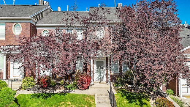 468 N E St, Salt Lake City, UT 84103 - multi unit property with a shingled roof and brick siding