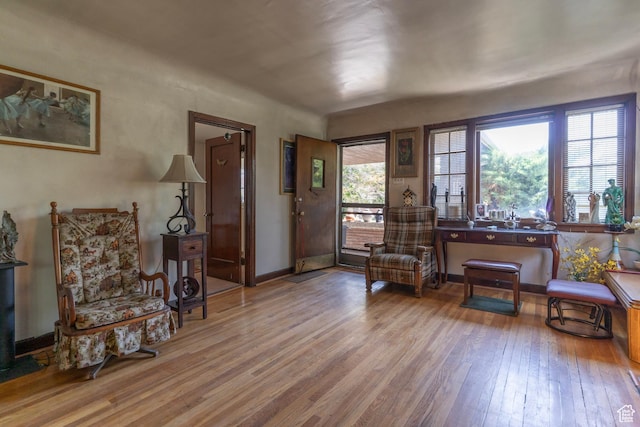 550 S Cheyenne St W, Salt Lake City, UT 84104 - living area featuring hardwood / wood-style floors and baseboards