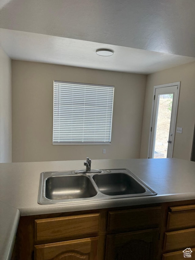 584 S Loafer Dr, Payson, UT 84651 - kitchen featuring a sink
