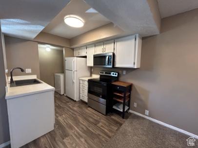 662 W Jefferson Cv, Sandy, UT 84070 - photo 6