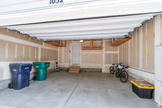 1052 W Azul Meadows Way S, Bluffdale, UT 84065 - garage with a garage door opener