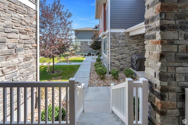 1052 W Azul Meadows Way S, Bluffdale, UT 84065 - view of yard with covered porch