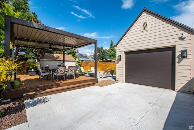 1127 S Denver St S, Salt Lake City, UT 84111 - detached garage with driveway